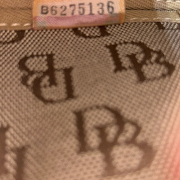 Dooney & Bourke Signature Logo Y2K Shoulder Bag - Picture 12 of 16